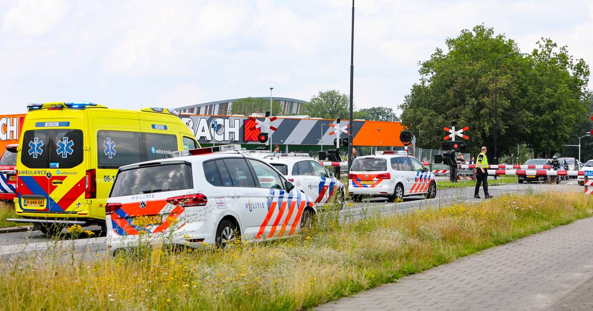 Trains between Apeldoorn and Zutphen are running again: traffic was flat for hours due to collision |  Apeldoorn