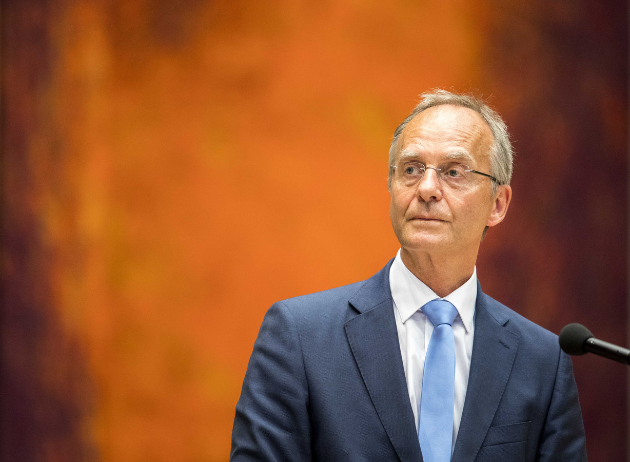 Oud-minister van Defensie Henk Kamp.