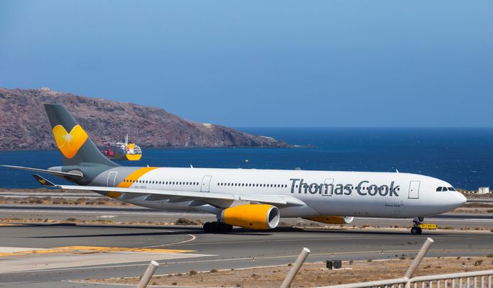 Een vliegtuig van Thomas Cook in Las Palmas op de Canarische eilanden.