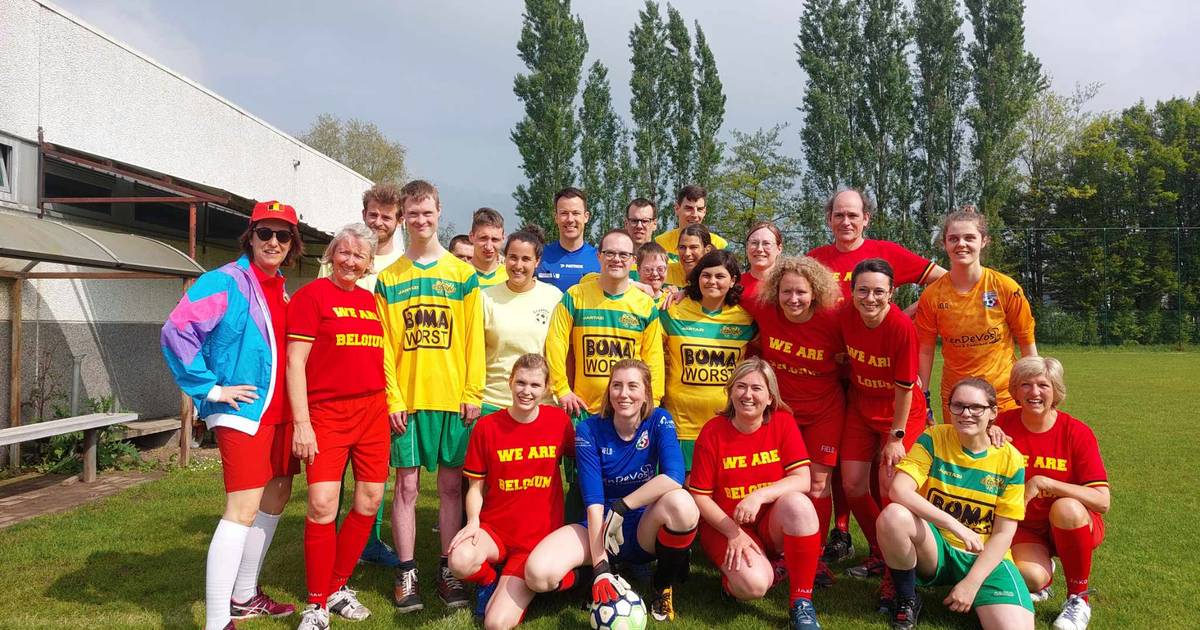 FC De Kampioenen-sterren van de partij op bijzondere voetbalwedstrijd ...