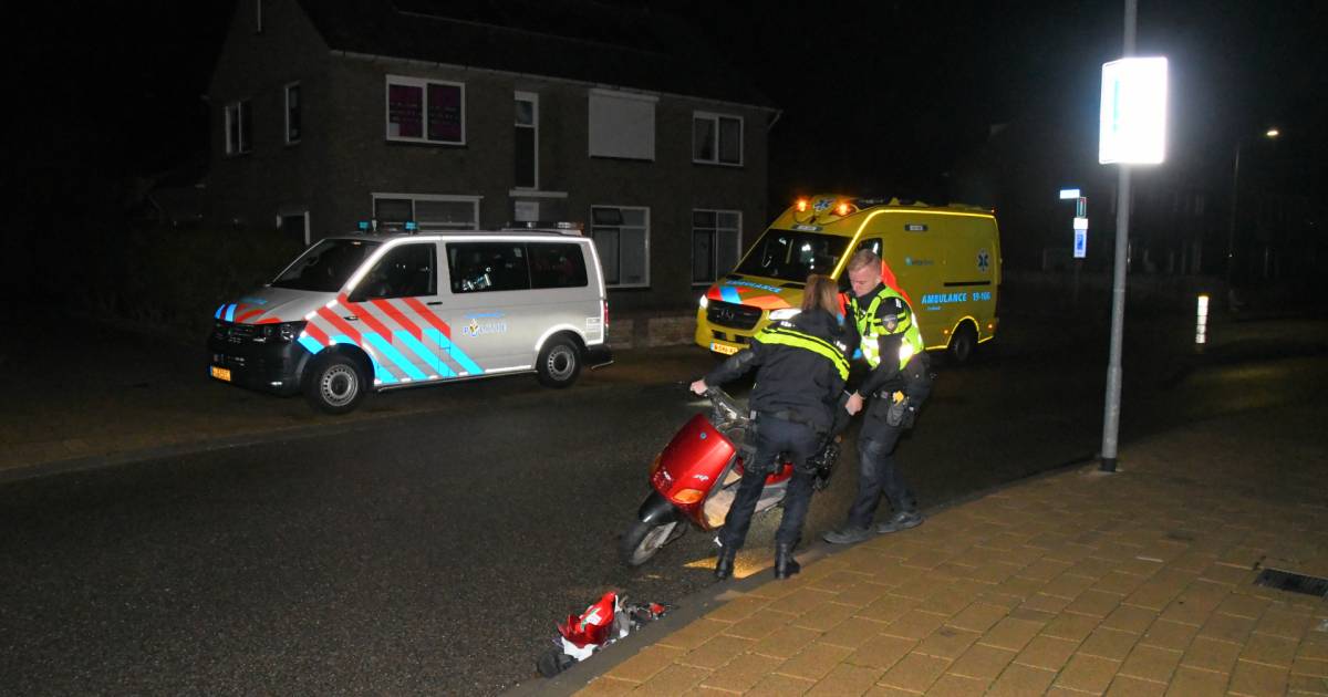 Gewonde bij ongeval met snorfiets op Nieuwstraat in Zoutelande.