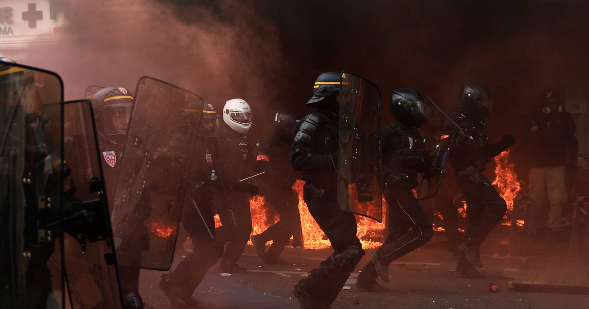 Ministro e polizia di Parigi sotto tiro per le manifestazioni neonaziste |  al di fuori