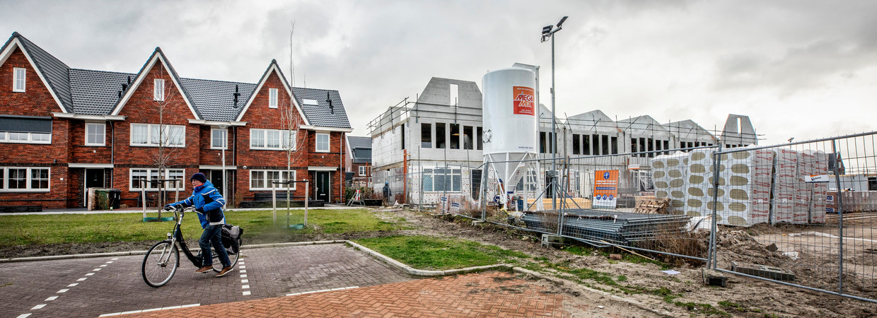 Nieuwbouw in Naaldwijk. Beeld Raymond Rutting / de Volkskrant