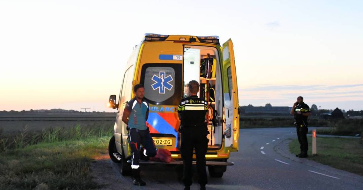 Auto komt in sloot terecht in Wolphaartsdijk | Bevelanden | pzc.nl - Provinciale Zeeuwse Courant