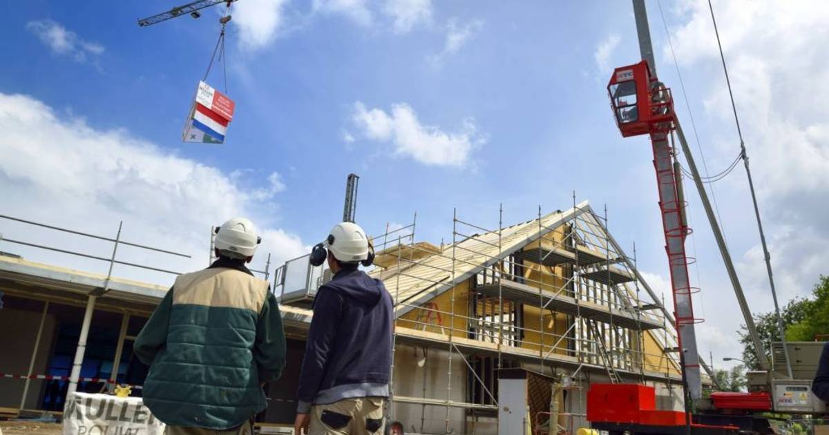 'Leeuwerik' in Galder op hoogste punt