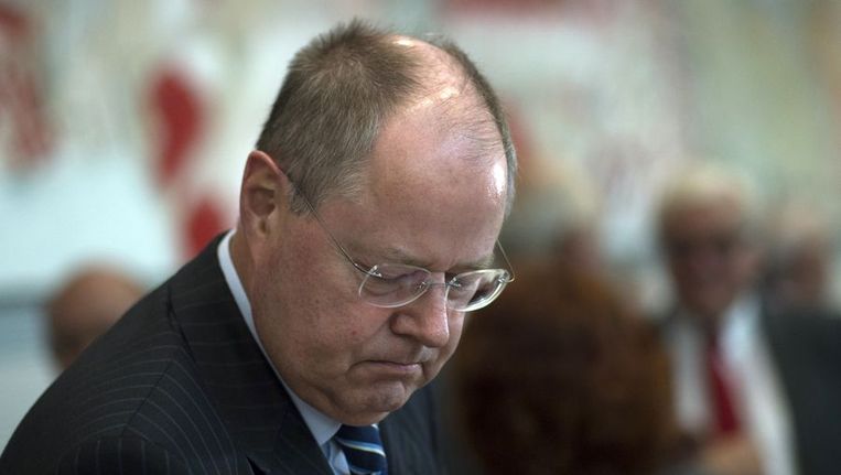 SPD-voorman Peer Steinbrück, die zich terugtrekt uit de politiek. Beeld afp
