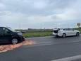 Een bestelwagen Opel knalde achteraan op een wachtende auto op de afrit van de E403 in Lichtervelde.