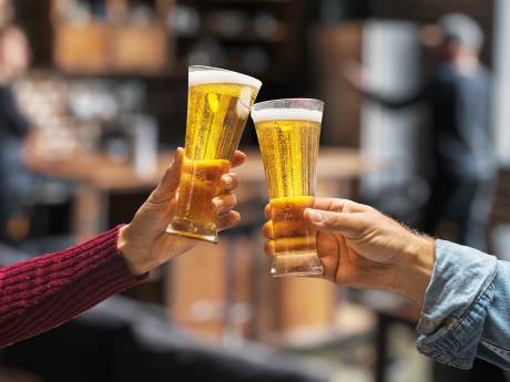 Alcohol en ons gedrag: ‘Twee keurige heertjes uit het management bleken ineens drinkebroers’