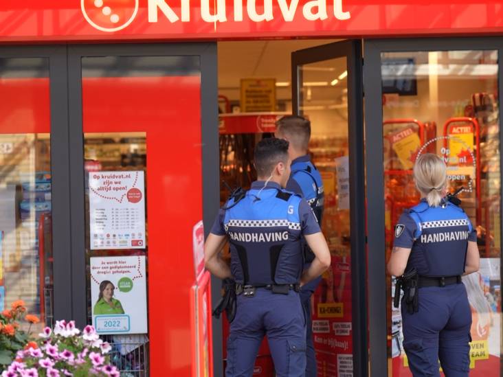 Man (19) aangehouden voor overval op Kruidvat in Helmond, meldde zichzelf op politiebureau
