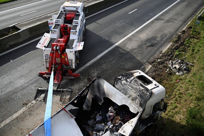 Ongeval gekantelde vrachtwagen aan GHB op E314 in Leuven.