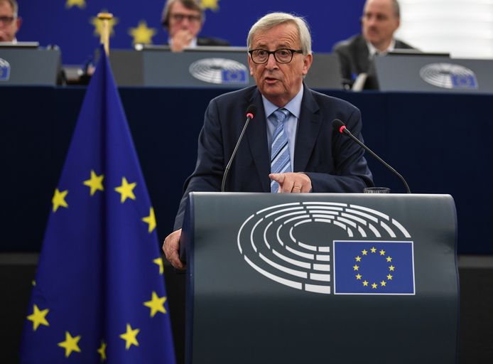 Juncker gaf deze voormiddag zijn mogelijk laatste speech als Europees Commissievoorzitter in het parlement.