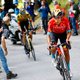 Nederlanders Leemreize en Van der Poel geven zware bergetappe Giro kleur, Colombiaan Buitrago wint
