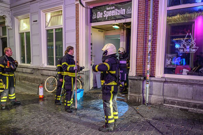 Brand bij café De Speeltuin in Breda.