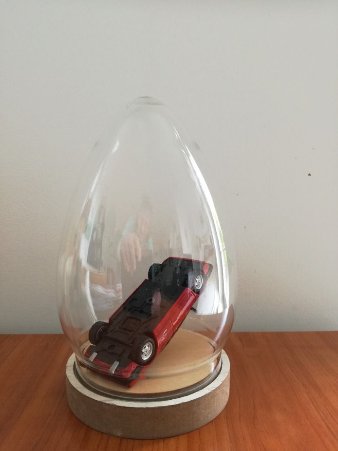 Kunstenaar Feike Otto van der Zee zou de Ferrari graag op deze manier tentoonstellen.