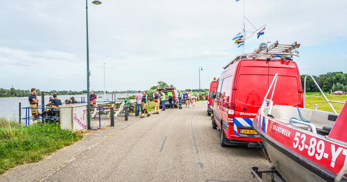 Zoektocht gestaakt naar drenkeling die vanuit Duitsland naar Rijn of Waal zou drijven