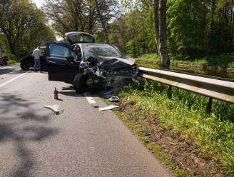Twee auto’s betrokken bij ongeval in Erp, vier inzittenden naar ziekenhuis