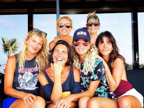 Laeticia Hallyday profite des vacances avec ses amies
