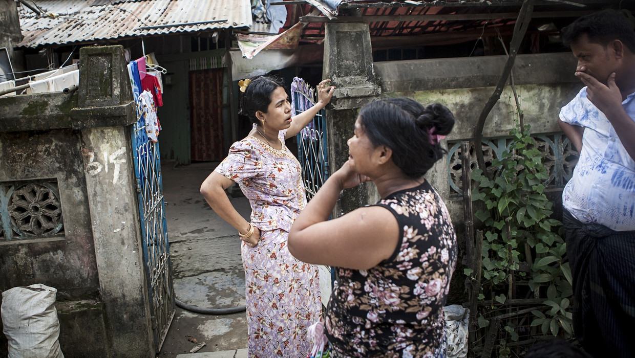 De wijk Dawbon in Rangoon, waar veel moslims wonen, onder wie ook Rohingya's. Maar die houden zich zo stil mogelijk. Beeld Julius Schrank