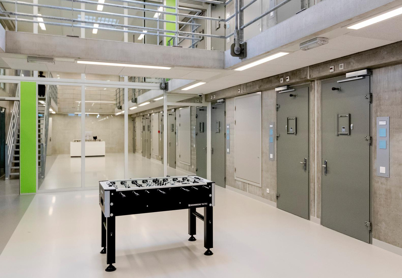 Interieur van de gevangenis in Zaanstad.