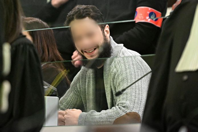 Salah Abdeslam dans le box des accusés du procès des attentats de Bruxelles.