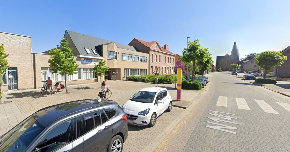 Extra parking op komst achter basisschool in Klein-Vorst | Laakdal | hln.be
