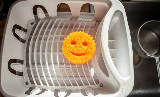 Scrub Daddy: dit is waarom de lachende schoonmaakspons zo populair is