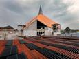 De dominee was nauw betrokken bij de bouw van de nieuwe kerk voor de hersteld hervormde gemeente in Ouddorp.