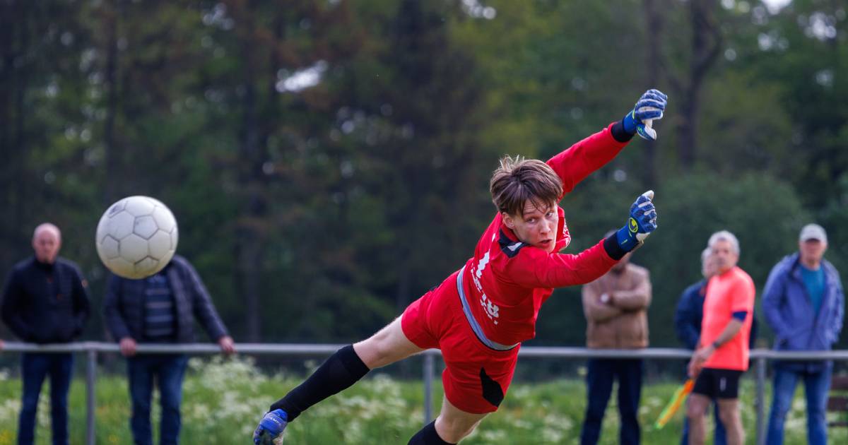 Sfeer en ambitie vechten om voorrang bij SC Espel, dat de vijfde klasse graag een keer wil verlaten