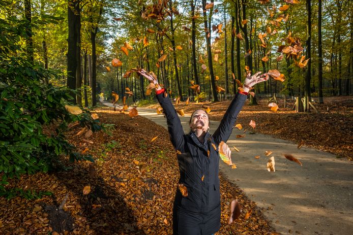 De Veluwe is het gebied om volgend jaar te bezoeken volgens Lonely Planet. Wendy Pasop uit Apeldoorn is een reismeisje, trok de hele wereld over maar de Veluwe is haar thuis. Samen met Wendy zoeken we de 5 mooiste plekjes op de Veluwe.