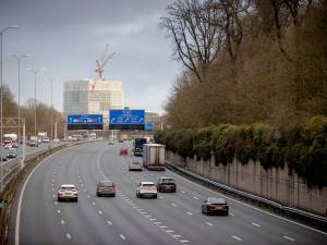 Actievoerders die de boom in gaan tegen de bomenkap bij Amelisweerd, gaan daarvoor trainen