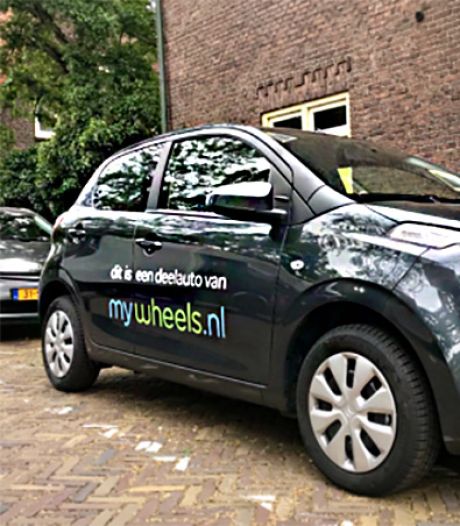Amsterdamse (19) zonder rijbewijs in deelauto op A4