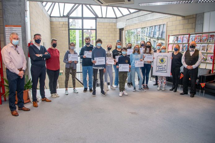 De uitreiking van de diploma's van de Kinder- en Jeugdjury in Izegem.