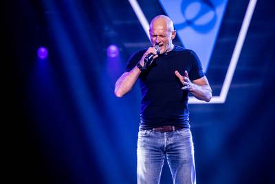 53-jarige klusjesman waagt kans in ‘The Voice’, 28-jarige Sven wil zijn podiumvrees overwinnen