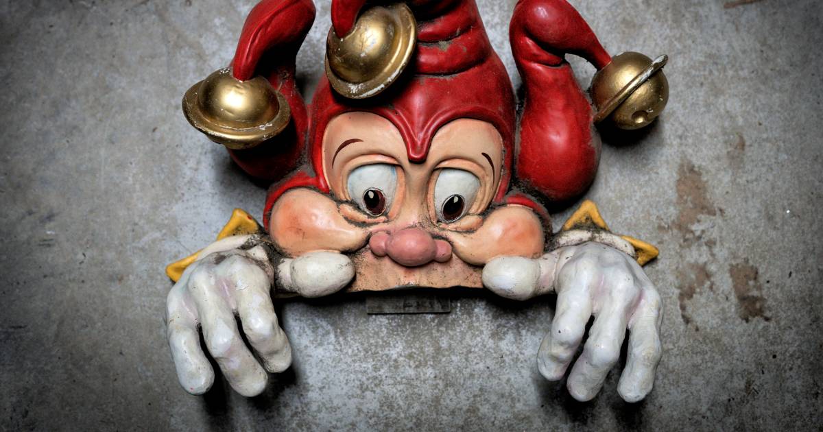 Verstopt onder de Vogel Rok ligt de échte schatkamer van de Efteling - exclusief kijkje achter die gesloten deur