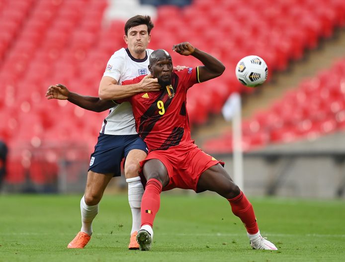 Lukaku zondag met Maguire in de rug op Wembley.