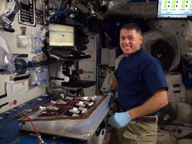 Amerikaanse astronaut stemt vanuit de ruimte
