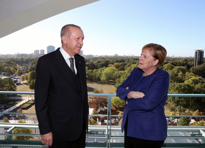 De Turkse president President Recep Tayyip Erdogan en de Duitse bondskanselier Angela Merkel.