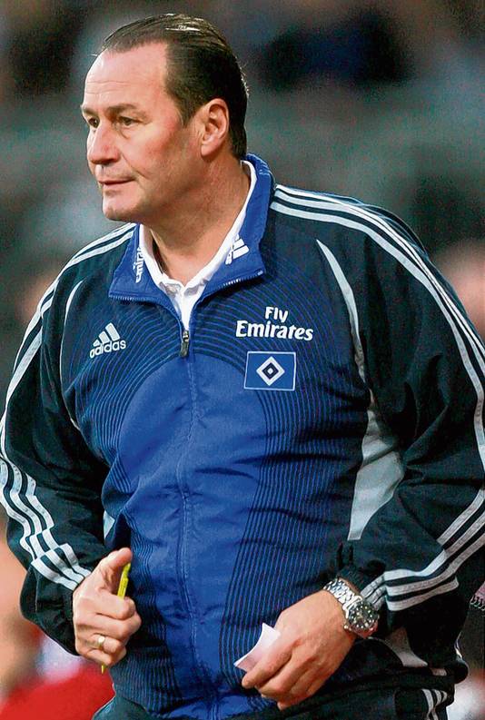 Huub Stevens als trainer van HSV.