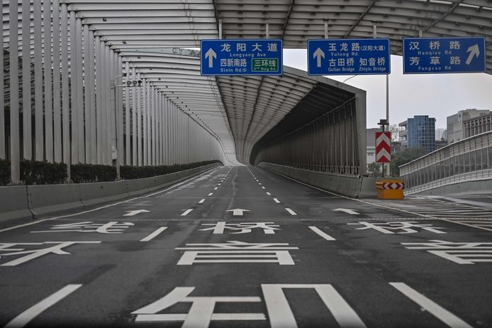 Ondertussen is Wuhan volledig in quarantaine gezet.