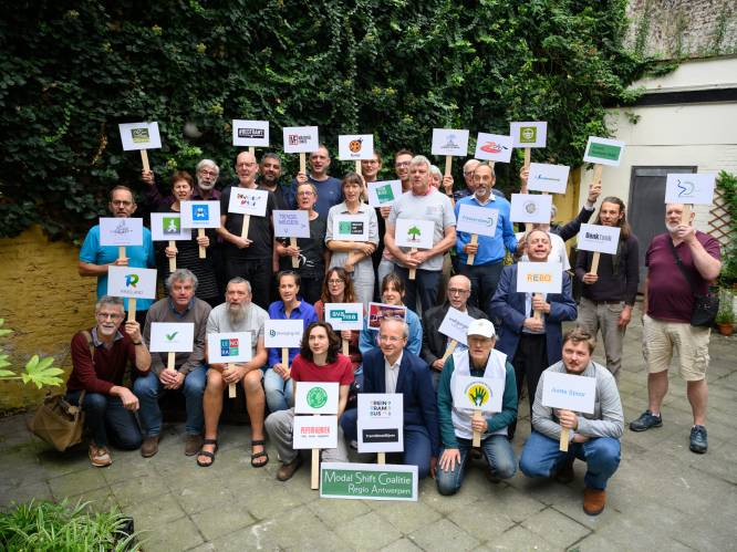 ‘Modal Shift Coalitie’ zet druk op Antwerps mobiliteitsbeleid in aanloop van verkiezingen: “Iedereen kan auto-minderen”