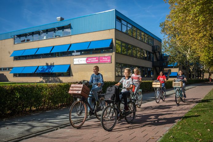 Brugklassers van het Willem de Zwijger College. Archiefbeeld ter illustratie.