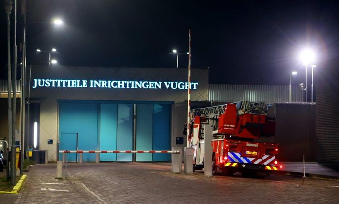 De brandweer had het vuur bij de PI Vught snel onder controle.