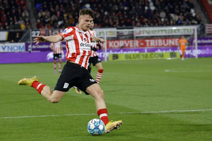 Het rechterbeen van Vito van Crooij is voor Sparta van onschatbare waarde.