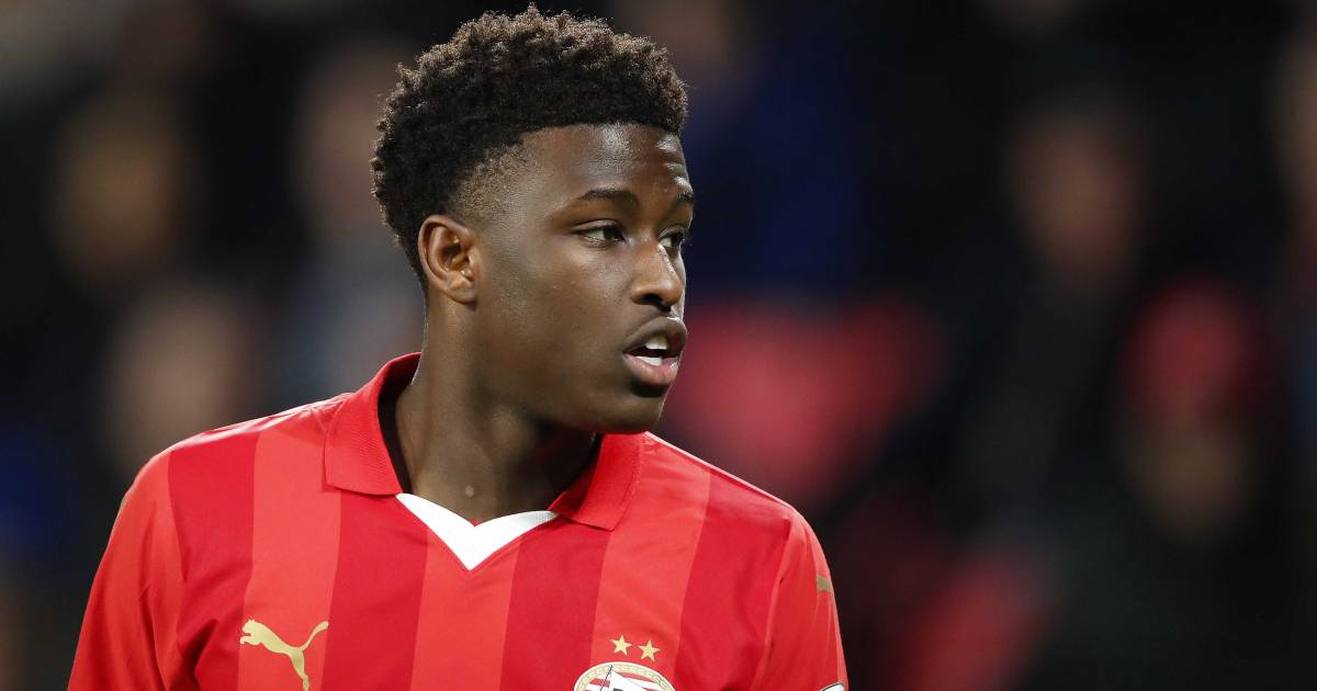 Fin des mois de négociations : le PSV prolonge le contrat avec le talentueux Isaac Babadi (18 ans) |  Football néerlandais
