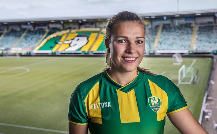 Bijnaam Extra Glans Geven Kim Mourmans Zorgt Voor Ervaring Bij Ado Den Haag Vrouwen Den Haag Ad Nl