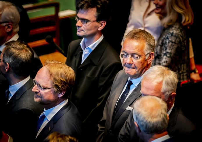 Eerste-Kamerlid Toine Beukering (FvD) tijdens zijn installatie in de nieuwe Eerste Kamer. Met hem stappen nog eens drie senatoren uit de Eerste Kamerfractie van Forum.