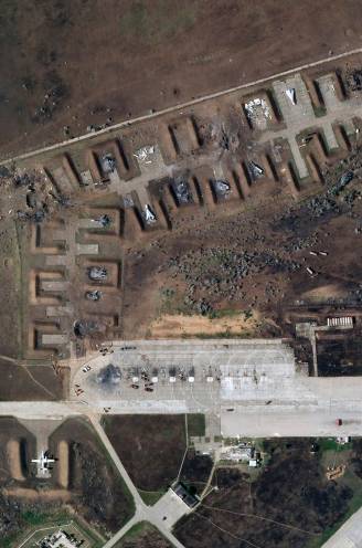 “Foto's tonen verwoeste vliegtuigen op Russisch militair vliegveld op de Krim”
