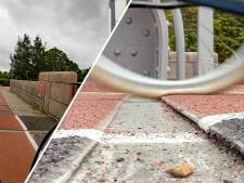 Door deze ‘schans’ word je als fietser gelanceerd op de John Frostbrug, nu wordt er ingegrepen: ‘Het is te onveilig’