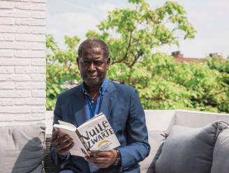 “Langs een voetbalveld kan je nog altijd dingen roepen die je elders in de problemen zouden brengen”: Oud-speler Paul Beloy brengt boek ‘Vuile zwarte’ uit