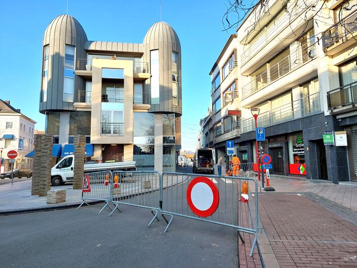 De Sint-Martensstraat blijft deze week afgesloten voor het verkeer.